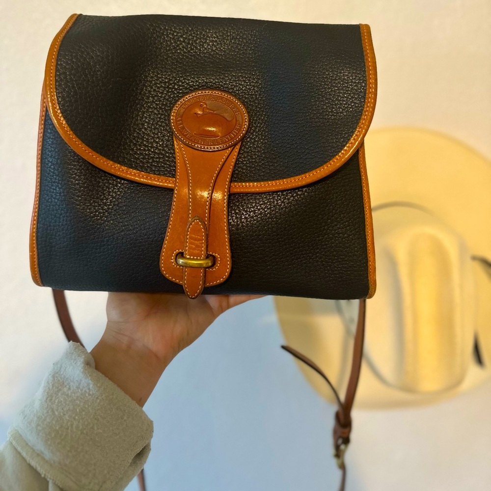 Vintage Dooney & Bourke shoulder bag  All weather leather